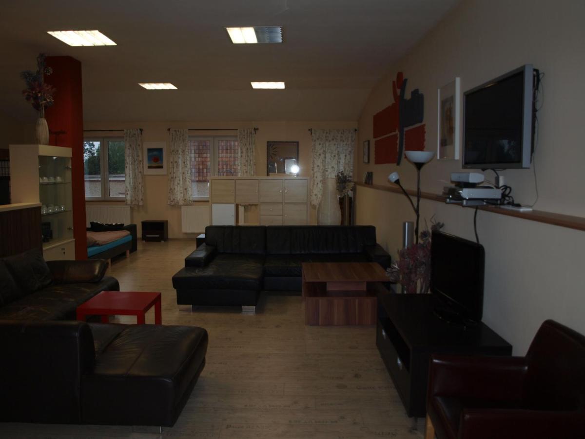 Bailando Studio Neratovice Zewnętrze zdjęcie